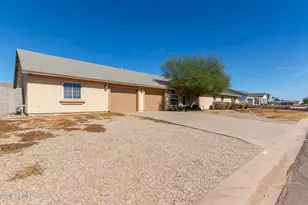 9960 W Devonshire Dr, Arizona City, AZ 85123 - Photo 9