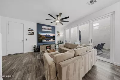 11900 N 32nd Street #17, Phoenix, AZ 85028 - Photo 5