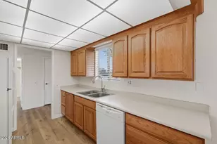 18401 N 108th Dr, Sun City, AZ 85373 - Photo 11