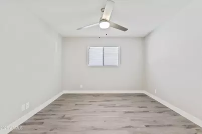 35 W Medlock Drive #4, Phoenix, AZ 85013 - Photo 15