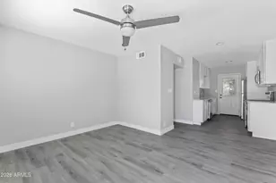 35 W Medlock Dr, Phoenix, AZ 85013 - Photo 3