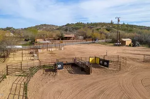 37115 S Rincon Rd, Wickenburg, AZ 85390 - Photo 23