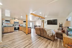 37115 S Rincon Rd, Wickenburg, AZ 85390 - Photo 5