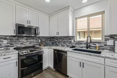 26241 S Lakemont Drive, Sun Lakes, AZ 85248 - Photo 5