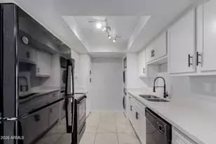 10444 N 69th St, Paradise Valley, AZ 85253 - Photo 11