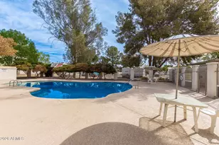 948 S Alma School Rd, Mesa, AZ 85210 - Photo 17