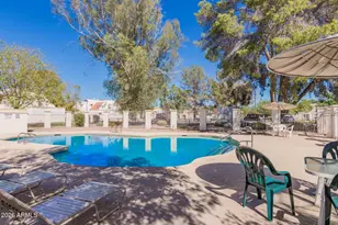 948 S Alma School Rd, Mesa, AZ 85210 - Photo 15