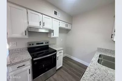 555 N May Street #29, Mesa, AZ 85201 - Photo 5