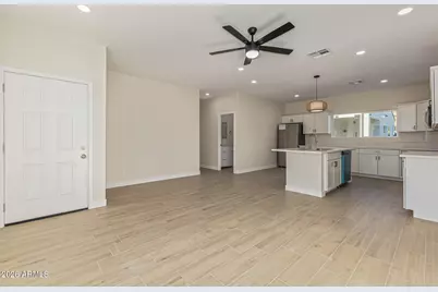 9425 N 9th Avenue, Phoenix, AZ 85021 - Photo 3