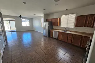 238 N 174th Dr, Goodyear, AZ 85338 - Photo 3
