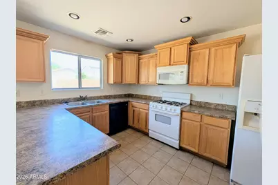 712 W Baldwin Loop, Coolidge, AZ 85128 - Photo 7