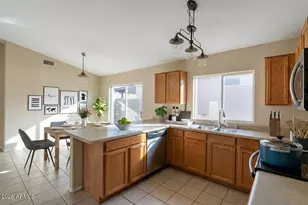 20422 N 30th Pl, Phoenix, AZ 85050 - Photo 5