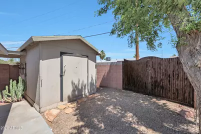 8112 E Monte Vista Road, Scottsdale, AZ 85257 - Photo 43