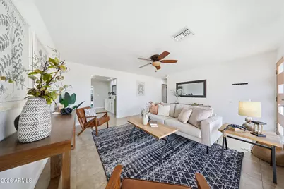 8112 E Monte Vista Road, Scottsdale, AZ 85257 - Photo 3