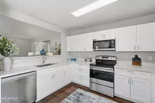 15656 W Acapulco Ln, Surprise, AZ 85379 - Photo 9