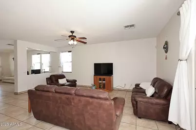 3327 W Leodra Lane, Phoenix, AZ 85041 - Photo 15