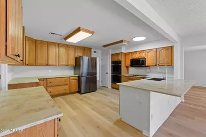 9875 W Magnolia Court, Sun City, AZ 85373 - Photo 9