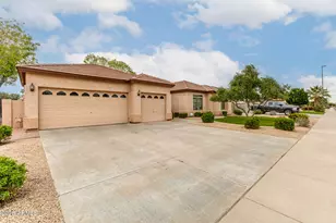 648 S Roanoke St, Gilbert, AZ 85296 - Photo 43