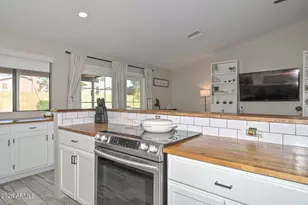 3918 W Calle Lejos, Glendale, AZ 85310 - Photo 11