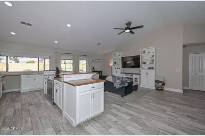 3918 W Calle Lejos --, Glendale, AZ 85310 - Photo 9