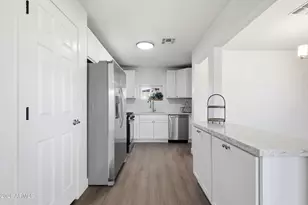 1748 E Monte Vista Rd, Phoenix, AZ 85006 - Photo 7