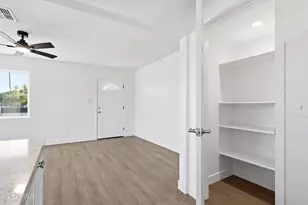 1748 E Monte Vista Rd, Phoenix, AZ 85006 - Photo 13