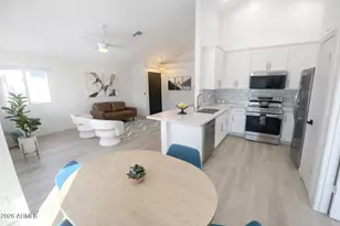 324 S Laveen Dr, Chandler, AZ 85226 - Photo 1