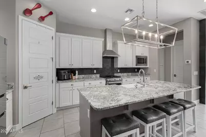 715 E Silver Fox Way, Phoenix, AZ 85048 - Photo 9