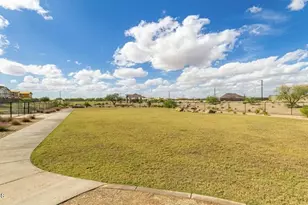 14802 W Gray Fox Trl, Surprise, AZ 85387 - Photo 19