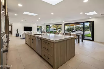 6250 E Charter Oak Road, Scottsdale, AZ 85254 - Photo 11
