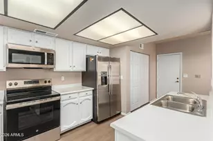 1906 E Calle De Arcos Dr, Tempe, AZ 85284 - Photo 11