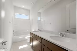 25058 N 170th Dr, Surprise, AZ 85387 - Photo 7