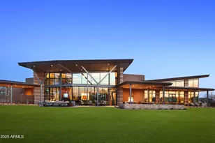 2830 E Crest Ln, Phoenix, AZ 85050 - Photo 33