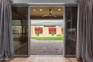 2830 E Crest Ln, Phoenix, AZ 85050 - Photo 27