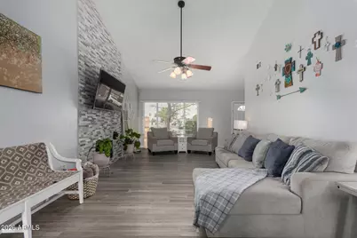 10225 W Minnezona Avenue, Phoenix, AZ 85037 - Photo 11