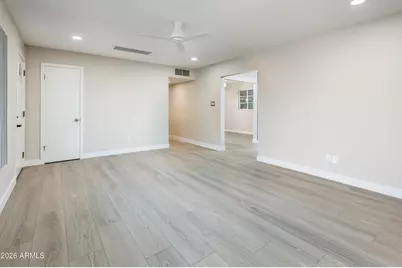 2111 W Solano Drive, Phoenix, AZ 85015 - Photo 9