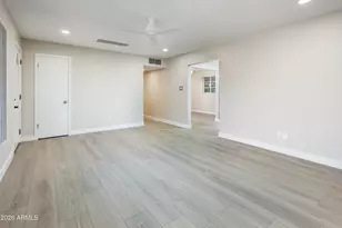 2111 W Solano Dr, Phoenix, AZ 85015 - Photo 9