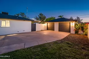 2111 W Solano Dr, Phoenix, AZ 85015 - Photo 27