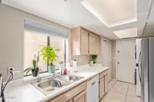 4918 E Siesta Dr, Phoenix, AZ 85044 - Photo 11