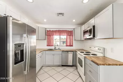 10207 N 51st Drive, Glendale, AZ 85302 - Photo 13