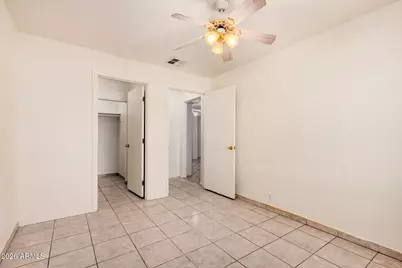 7937 W Pinchot Avenue, Phoenix, AZ 85033 - Photo 17