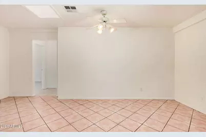 7937 W Pinchot Avenue, Phoenix, AZ 85033 - Photo 11