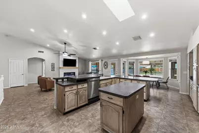 1822 E Lexington Avenue N, Gilbert, AZ 85234 - Photo 13