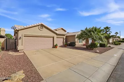 318 W El Freda Road, Tempe, AZ 85284 - Photo 1