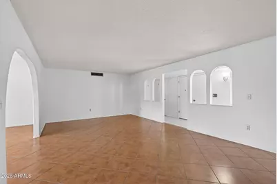10850 W Deanne Drive, Sun City, AZ 85351 - Photo 3
