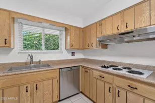 10850 W Deanne Dr, Sun City, AZ 85351 - Photo 9
