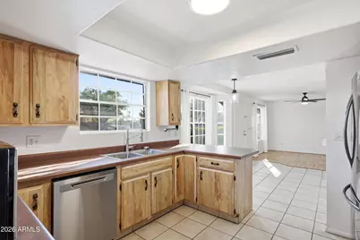 1033 E Bendix Drive, Tempe, AZ 85283 - Photo 3