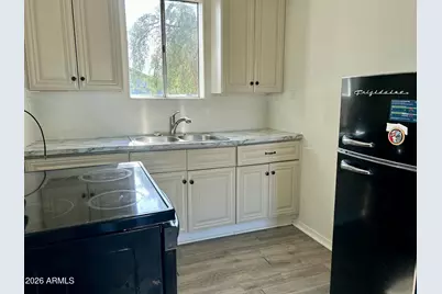 5545 W State Avenue, Glendale, AZ 85301 - Photo 3