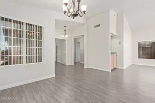 10848 W Ventana Dr E, Peoria, AZ 85373 - Photo 9