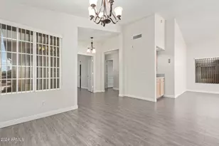 10848 W Ventana Dr E, Sun City, AZ 85373 - Photo 9